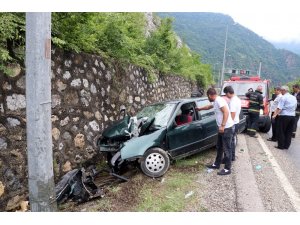 Karabük’te trafik kazası: 1’i ağır 3 yaralı
