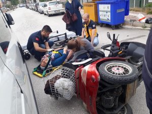Kamyonet ile elektrikli motorbisiklet çarpıştı; 2 yaralı