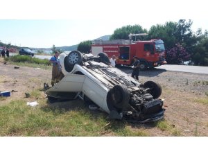 Balıkesir’de otomobil takla attı: 2 yaralı