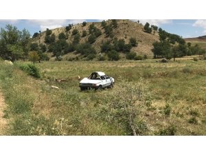 Takla atan otomobil hurdaya döndü: 3 yaralı