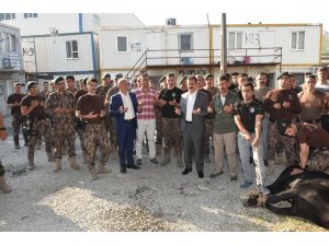 Hakkari polisinden kurban kesimi