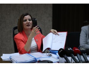 İzmit Belediye Başkanı Hürriyet, belediyedeki usulsüzlükleri açıkladı