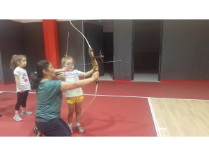 Yaşayan en eski spor dalını öğreniyorlar