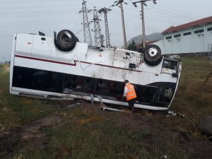 Nevşehir’de minibüs devrildi: Çok sayıda yaralı var