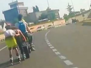 Çocukların tehlikeli yolculuğu kamerada