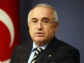 Çiçek, Başbuğ'a 'adi Başbakan'ı sordu