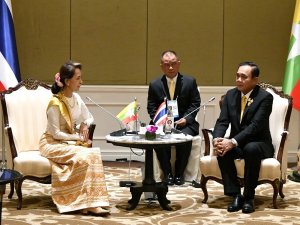 Güneydoğu Asya liderleri Bangkok’ta bir araya geldi
