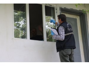 Yaşlılık maaşı ile 10 yılda biriktirdiği 23 bin lirasını çaldılar