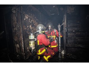 Paris’teki yangında 3 kişi öldü