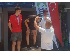 Malatyalı  yüzücü şampiyon