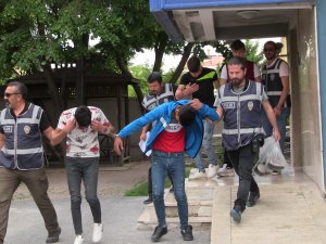 Akü hırsızları yakalandı