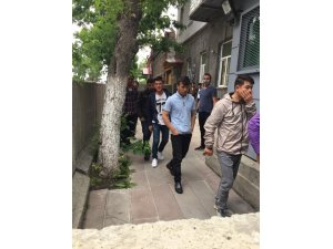 Kars’ta, yasa dışı yollarla yurda giren 44 düzensiz göçmen yakalandı