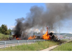 GÜNCELEME - Anadolu Otoyolu'ndaki trafik kazası ulaşımı aksattı