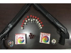 Düğün konvoyunda pompalı tüfek ele geçirildi