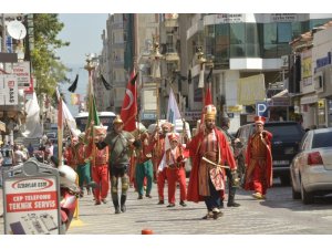 İmamoğlu’nun zaferi Torbalı’da mehteranla kutlandı