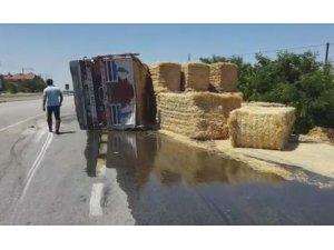 Tır ile otomobil çarpıştı, 4 kişi hayatını kaybetti