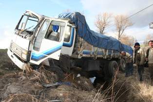 Hüyük'te trafik kazası: 2 yaralı