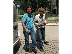 Boşanma davası devam eden karısını bıçaklayan koca tutuklandı