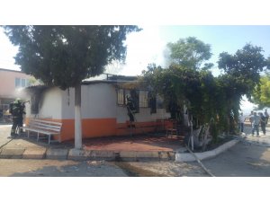 Minibüs hattı bekleme durağında yangın paniği