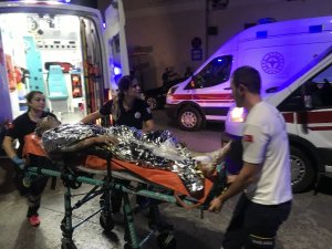 Kimyasal yüklü tanker alev alev yandı: 3 yaralı