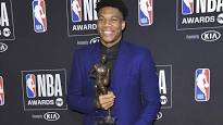 NBA'de sezonun MVP'si Giannis Antetokounmpo