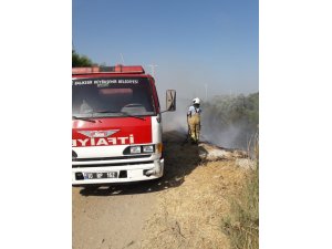 Burhaniye’de ot yangını paniğe neden oldu