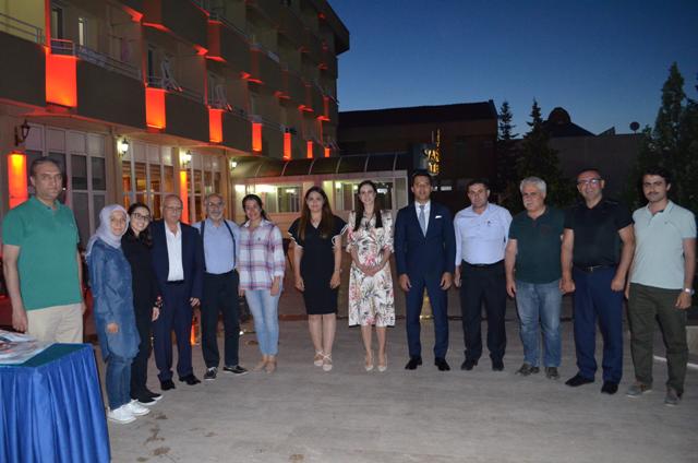Ilgın'da tayini çıkan savcı ve hakimlere veda yemeği