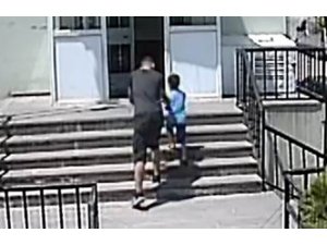 Kapkaç anı güvenlik kamerasında