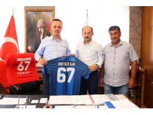 Başkan Alan’a Kardemir Karabükspor forması