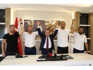 Başpehlivanlar Balaban ve Gürbüz’ün hedefi finalde karşılaşmak