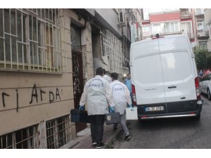 Fatih’te bir Tacikistanlı kadının başına siyah poşet geçirilerek öldürüldü