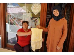 Engellilerin el emeği göz nuru ürünleri satışa sunuldu