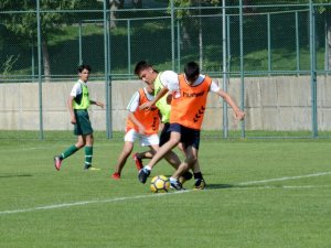 Seçmeler devam ediyor