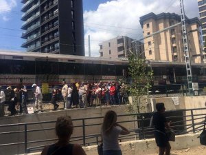 Marmaray’da arıza meydana geldi, vatandaşlar trenden inip yürüdü