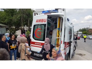 Sakarya’da iki otomobil çarpıştı: 1’i çocuk 7 yaralı