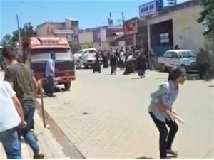 Şanlıurfa’da aileler arasındaki kavga kamerada