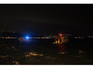 Sahipsiz elbise ve ayakkabı ihbarı sahil ve kıyı emniyetini harekete geçirdi