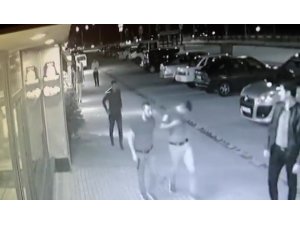 Tartıştığı garsonları vurduktan sonra yanlışlıkla kardeşini de vurdu