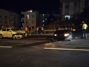 Eskihisar feribot iskelesi yolunda kaza: 2 yaralı