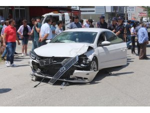 Tekirdağ’da iki araç çarpıştı: 3 yaralı