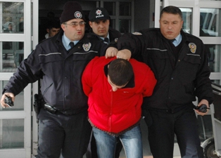 Üniversite öğrencisi esrarla yakalandı