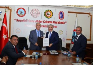 Kırşehirli genç ahiler, çalışma hayatında projesinin protokolü imzalandı