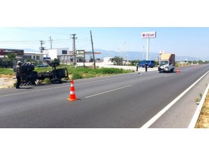 Söke’de traktör kamyonetle çarpıştı: 2 yaralı