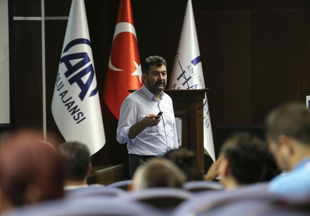 Anadolu Ajansında "dijital iletişim" eğitimi