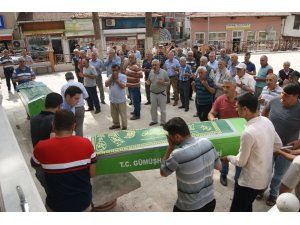 Kazada ölen kız kardeşler son yolculuklarına uğurlandı