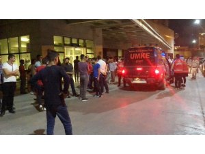 Minibüs ile motosiklet çarpıştı: 2 yaralı