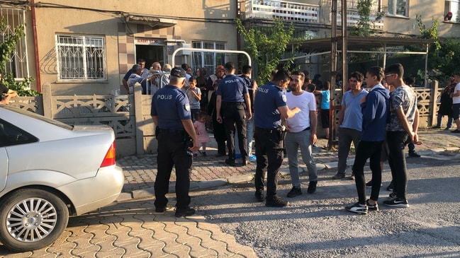 Platonik aşk dehşeti... Karşı komşunu öldürdü, anne ve kardeşini yaraladı!