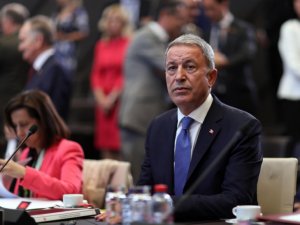 Bakan Akar Osaka’ya gitti