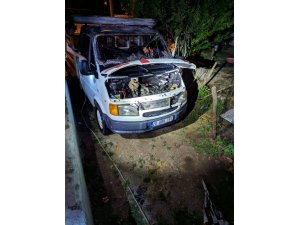 Çivril’de kamyonetin kundaklandığı iddiası