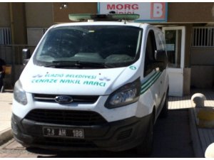 Ağlamasın diye halının altına koydu, ölen bebeğini çöpe attı